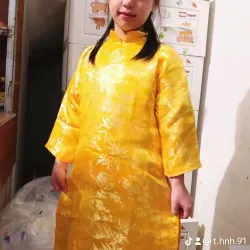 Trang phục truyền thống áo dài nữ vàng kim loại phối họa tiết hoa - Kích thước phù hợp 716922