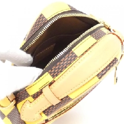 Túi đeo vai Louis Vuitton Damier Pop Chess Messenger N40562 610236