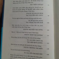 KINH TẾ TRUYỀN THÔNG LÝ LUẬN THỰC TIỄN VÀ KINH NGHIỆM 761489