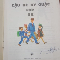 Cậu bé kỳ quặc lớp 6B 330565