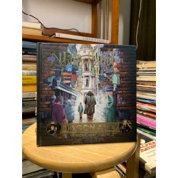 HARRY POTTER - Diagon Alley : A Movie Scrapbook