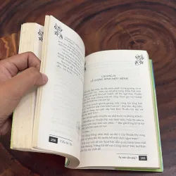 II Văn Học: Nụ Hôn Của Quỷ (Tập 1) - Tiểu Ni Tử - 2011 1008462