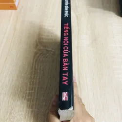 TIẾNG NÓI CỦA BÀN TAY – SÁCH NGHIÊN CỨU 925817