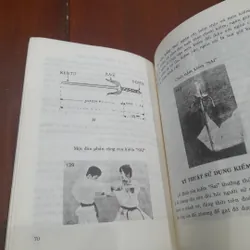 CÔN NHỊ KHÚC và KIẾM "SAI" 705466