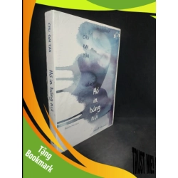 (TẶNG BOOKMARK) Hồ in bóng núi mới 90% RBK1102