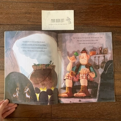 Sách ngoại văn The Giant of Jum, Used 385436