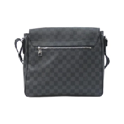 Túi xách vai Louis Vuitton Damier Graphite District MM N41272 - Hàng hiệu Chính hãng 802001