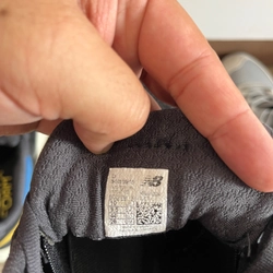 Giày chạy bộ nam New Balance EU44 màu đen 527576