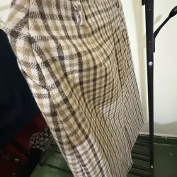 Chân váy midi kẻ caro xẻ tà 791317