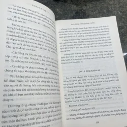 Ánh sáng trong rừng thẳm Roman Karmen 780602