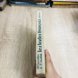 LES TEXTES FRANÇAIS – XVIIe SIÈCLE 928936