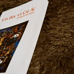 Văn học và cái ác 701866