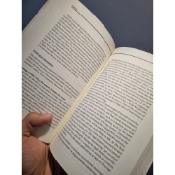 HBR'S 10 MUST READS - The Essentials : An Introduction to The most Enduring Ideas On Management From Havard Business Review 189917