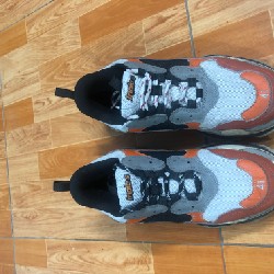 Balenciaga triple S trắng cam size 41