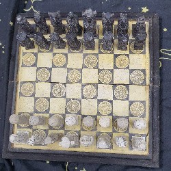 Bộ cờ vua bằng đá (kích thước bàn 30x30 cm)