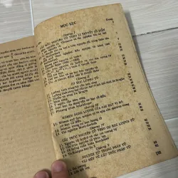 Sách cũ”Vật lý nguyên tử và hạt nhân” 792042