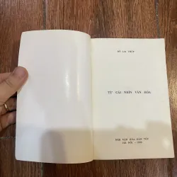 Từ cái nhìn văn hoá - Đỗ Lai Thuý (o4) 1027074