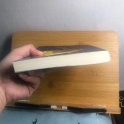 Một thoáng ta rực rỡ ở nhân gian (bản 2024) (like new) 327175