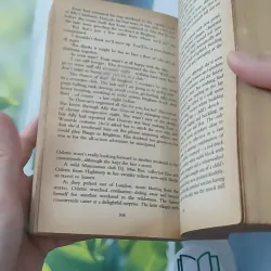 Between Males - Fiona Walker 1027504