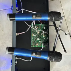 Bộ thu micro không dây Shure BLXC 9 mất nắp trên còn nguồn ( Tù mù ) 604671