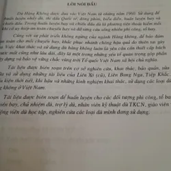 Hướng dẫn sử dụng các loại Dù Hàng Không. NXB Quân Đội. 687854