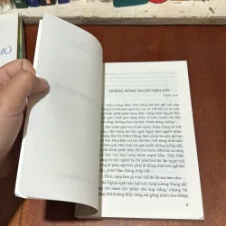 II Văn Học: Những Bóng Người Trên Đất - Nhiều Tác Giả - 2009 785605
