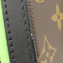 Túi đeo chéo Louis Vuitton Monogram (LV Friends) Soft Trunk Phone Box M80144 613688