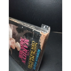 Những mối tình và cuộc đời điện ảnh của Marilyn Monroe mới 60% bẩn bìa, ố vàng, rách bìa, tróc gáy Norman Mailer HCM2603 DANH NHÂN 923173