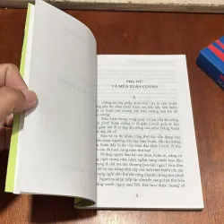 II Sách: Phụ Nữ Và Những Mùa Covid - Phạm Thị Phương Thảo - 2022 786232