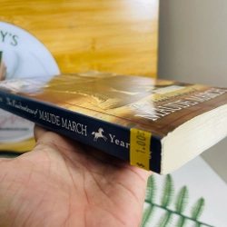 [Sách 2hand từ US] Like new 90% - The Misadventures of Maude March của Audrey Couloumbis  476677