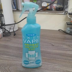 Chai xịt chống muỗi Nhật Bản Skin Vape màu xanh