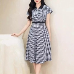 Đầm xoè kẻ ô phối cổ Đức, hãng Helen- size S 550584