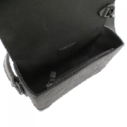 Túi đeo vai Louis Vuitton Trillon Monogram Steamer Wearable Wallet M81746 610394