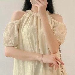 Áo tơ hàn dáng babydoll cổ yếm 