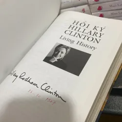 Hồi ký Hillary Clinton và chính trường nước Mỹ - Living History 1005019