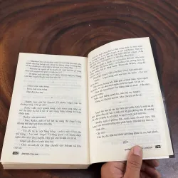 II Tiểu Thuyết: Những Bà Vợ Hollywood - Jackie Collins - 2012 1010431