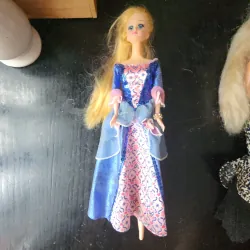 Búp bê Barbie đầm xanh dương 1005314