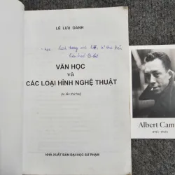 Văn học và các loại hình nghệ thuật 936861