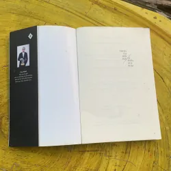 THIÊN TÀI BÊN TRÁI, KẺ ĐIÊN BÊN PHẢI- Cao Minh 789723