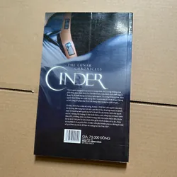 The Lunar Chronicles: Cinder Công chúa mặt trăng - Marissa Meyer 734410