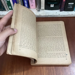 [Sách Xưa] - II Tiểu Thuyết Lịch Sử: Đô Đốc Bùi Thị Xuân - Quỳnh Cự - 1985 526027