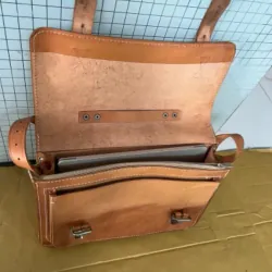 Cặp da USA màu da bò , da nguyên miếng 961444