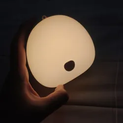 Đèn ngủ nhỏ pin sạc màu hồng 674585