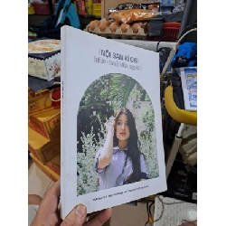 (TẶNG BOOKMARK) Nội San Kì 06 Giữa Hai Dấu Ngoặc - mới 90% - VĂN HỌC - RBK3012