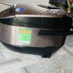 Nồi cơm điện BlueStone 1.8L 751642