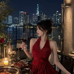 Đầm tơ yếm hở lưng có đệm ngực mềm cuộn bông kèm quần  1033109