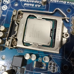 Combo h61 + i5 3470 + 8gb + card amd có cổng dp 493339