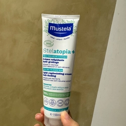 Kem dưỡng ẩm da Mustela Stelatopia+