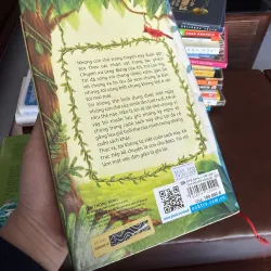 CON CHÓ NHỎ MANG GIỎ HOA HỒNG – Bản bìa cứng -  NGUYỄN NHẬT ÁNH- K3 1001331