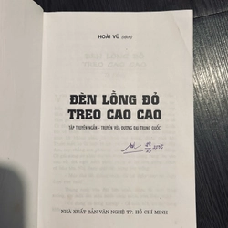 Đèn lồng đỏ treo cao cao 446588